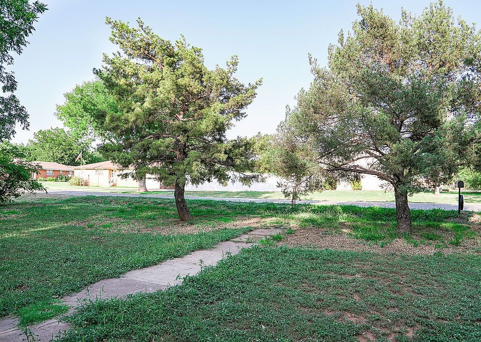 1301 N 5th St, Sayre, OK 73662 MLS 1076138 Zillow