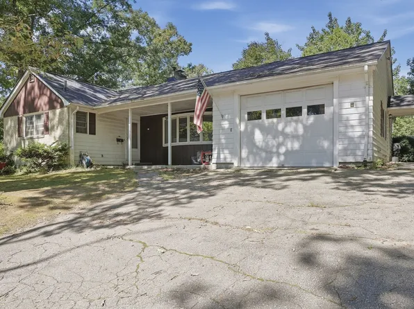 5 Donna Ln, Dudley, MA 01571