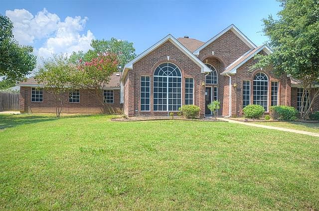 1st image of 2060 Birchwood Ct