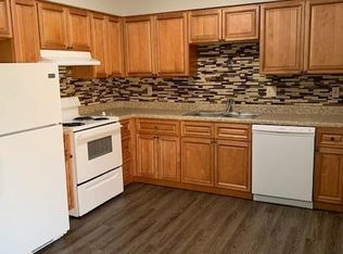 902 Georgetowne Dr #920, O'Fallon, IL 62269