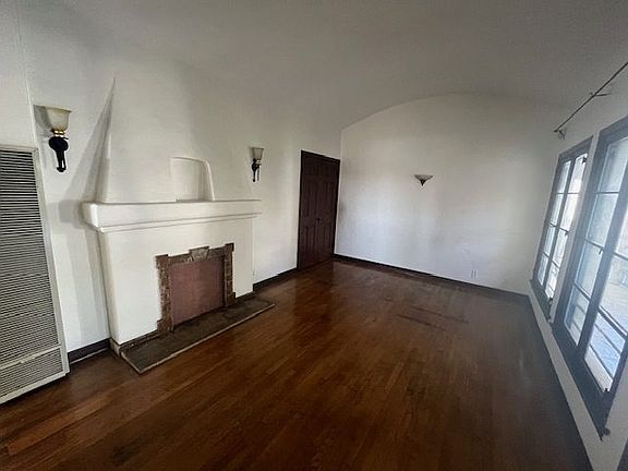 2nd image of 1407 N Hobart Blvd #1795