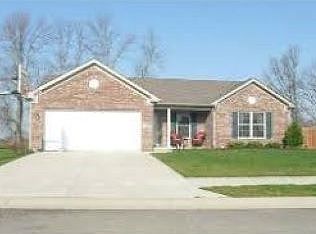 1813 N Sandal Wood Dr, Yorktown, IN 47396