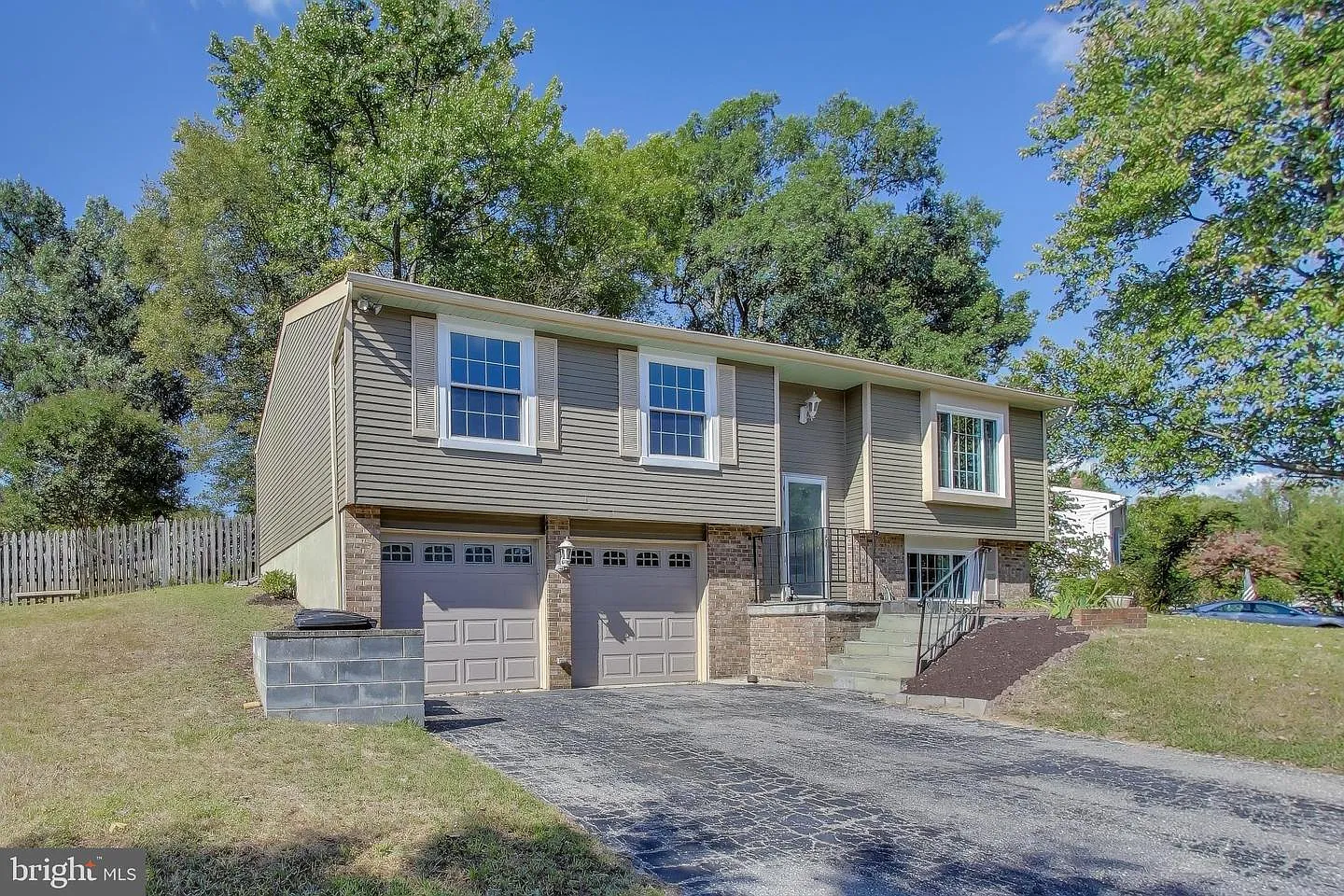 4 bed, 2358 sqft, $3,500 — Photo 2