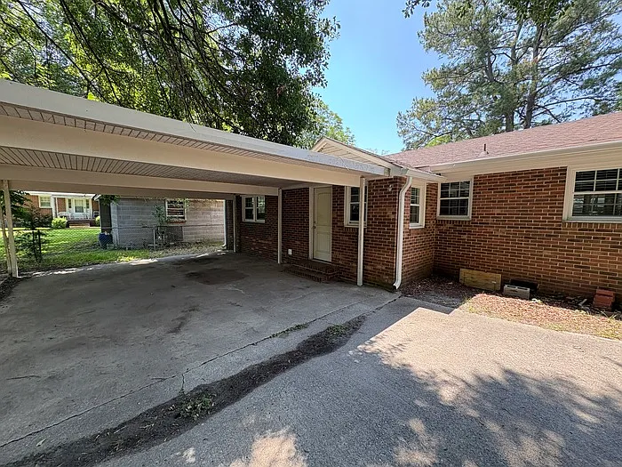 203 Fussell St — Photo 9
