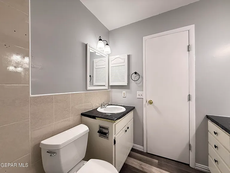10405 Ashwood Dr #A — Photo 33