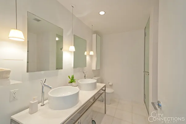 Rented by City Connections Realty | media 11