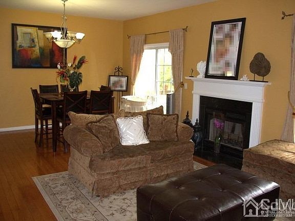 2nd image of 44 E Burgess Dr