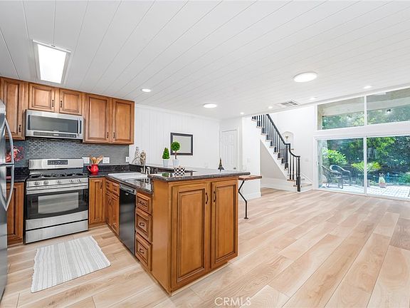 4th image of 4900-77 E Chapman Ave