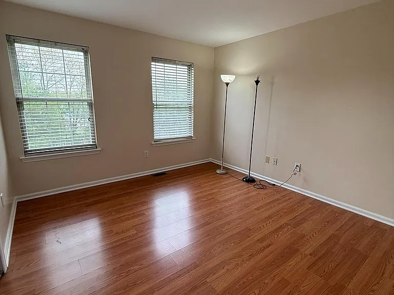 2605 Gramercy Way — Photo 37