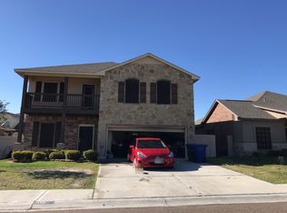 110 Phoenix Palm Dr, Laredo, TX 78045