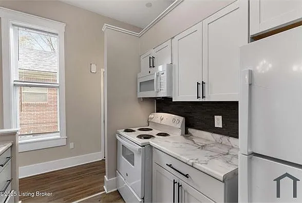 408 Dr W J Hodge St #J — Photo 15