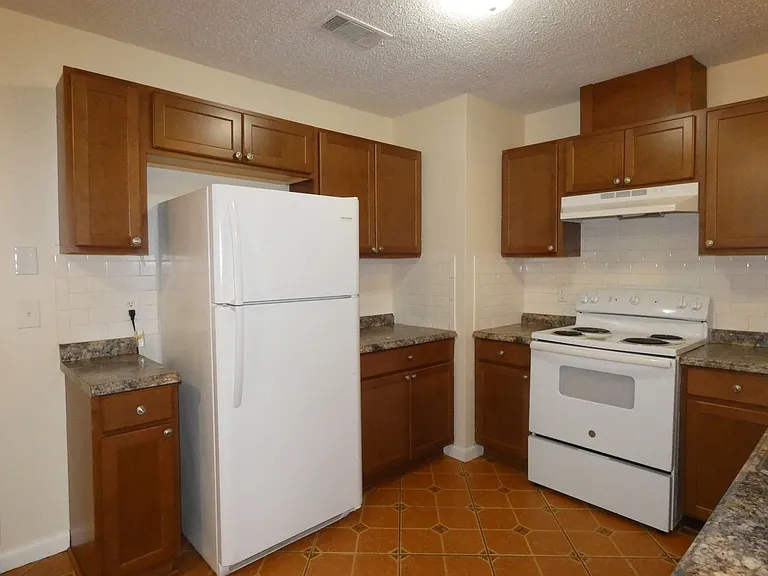 4606 Southern Pl — Photo 9