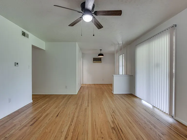 3516 Mount Pleasant Dr — Photo 6
