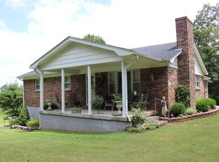 1697 Moss Rd, Campbellsville, KY 42718