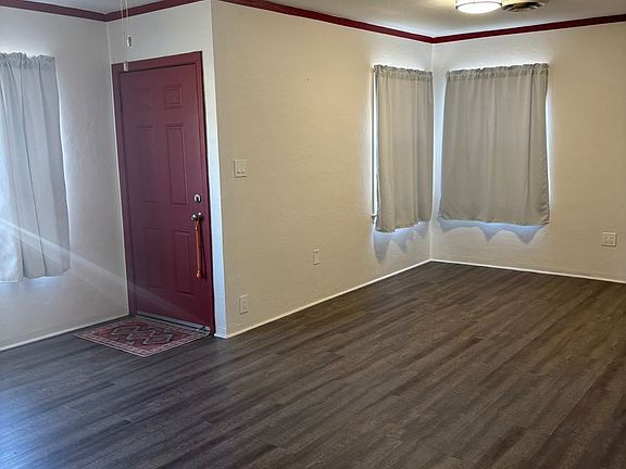 2nd image of 856 Taber Ave