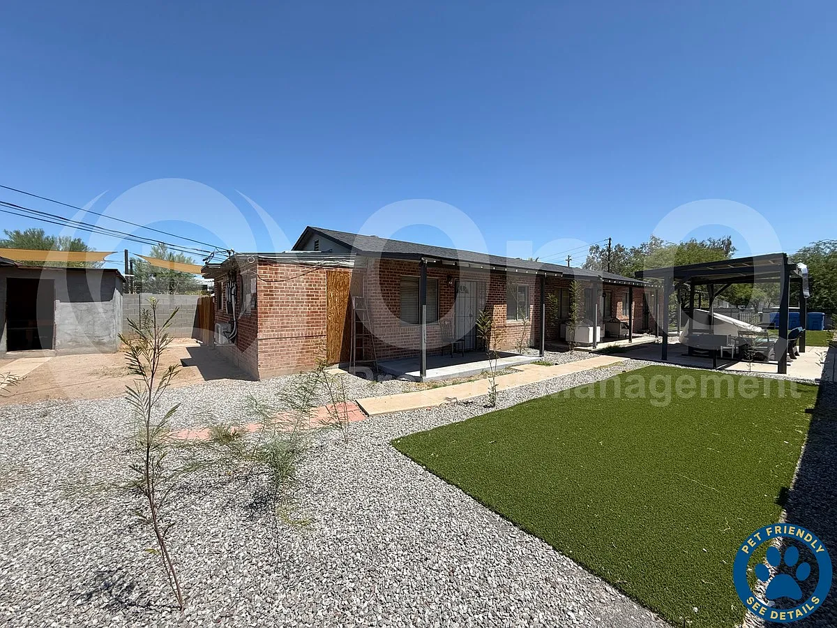 2 bed, 1.0 bath, 660 sqft, $1,349 — Photo 1