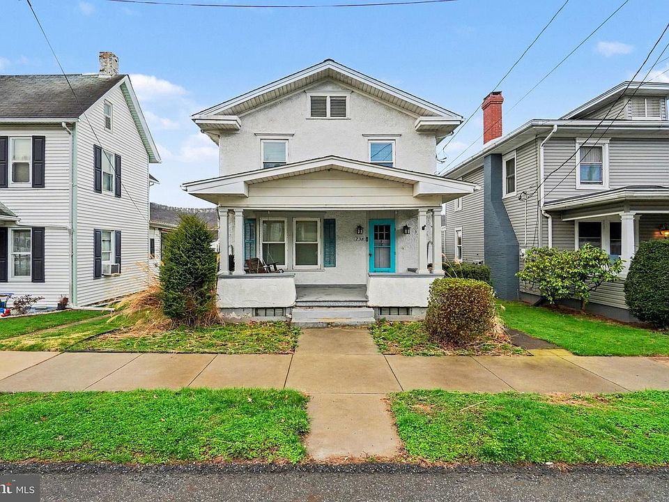 1st image of 738 Union St