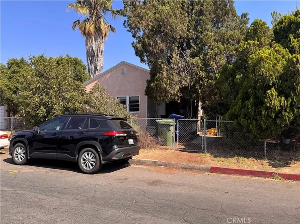 7401 Dempsey Ave, Van Nuys, CA 91406