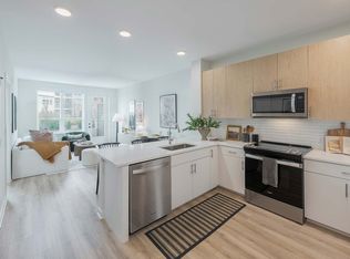 106 Avenue F #216, Bayonne, NJ 07002