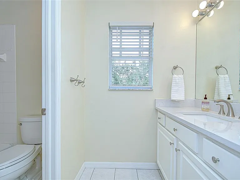 113 Bosphorous Ave #5 — Photo 57