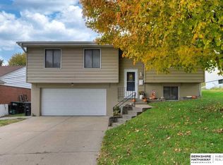 6914 Bedford Ave, Omaha, NE 68104