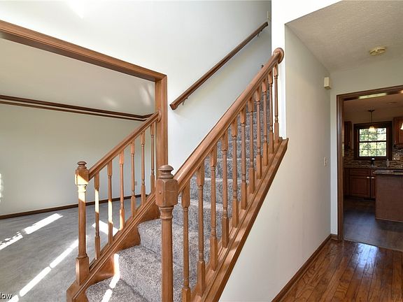3rd image of 1383 Silverdale Cir