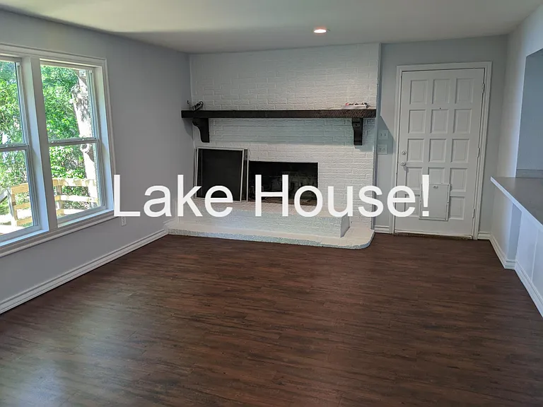 7464 Love Cir — Photo 39
