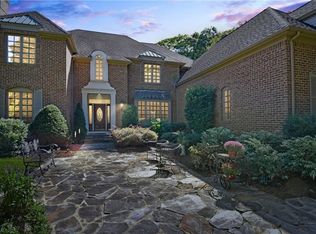 12 Howland Farm Rd, East Greenwich, RI 02818