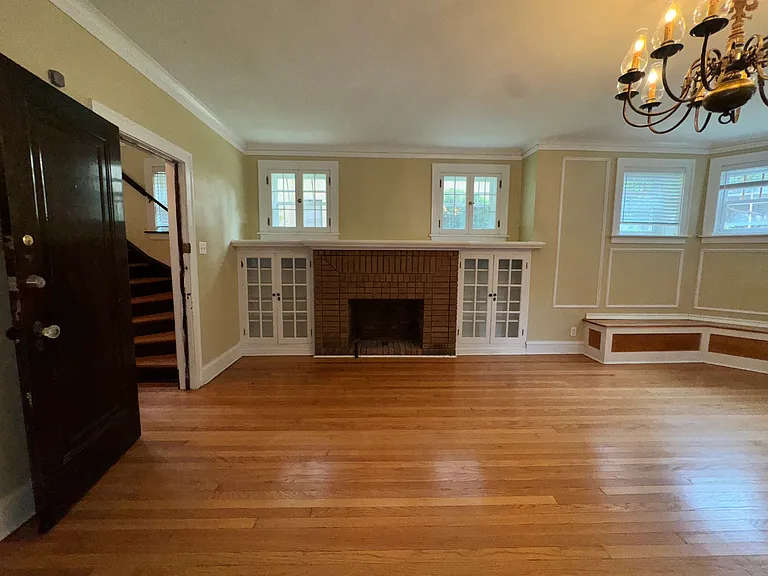 2050 W Farwell Ave #G — Photo 4