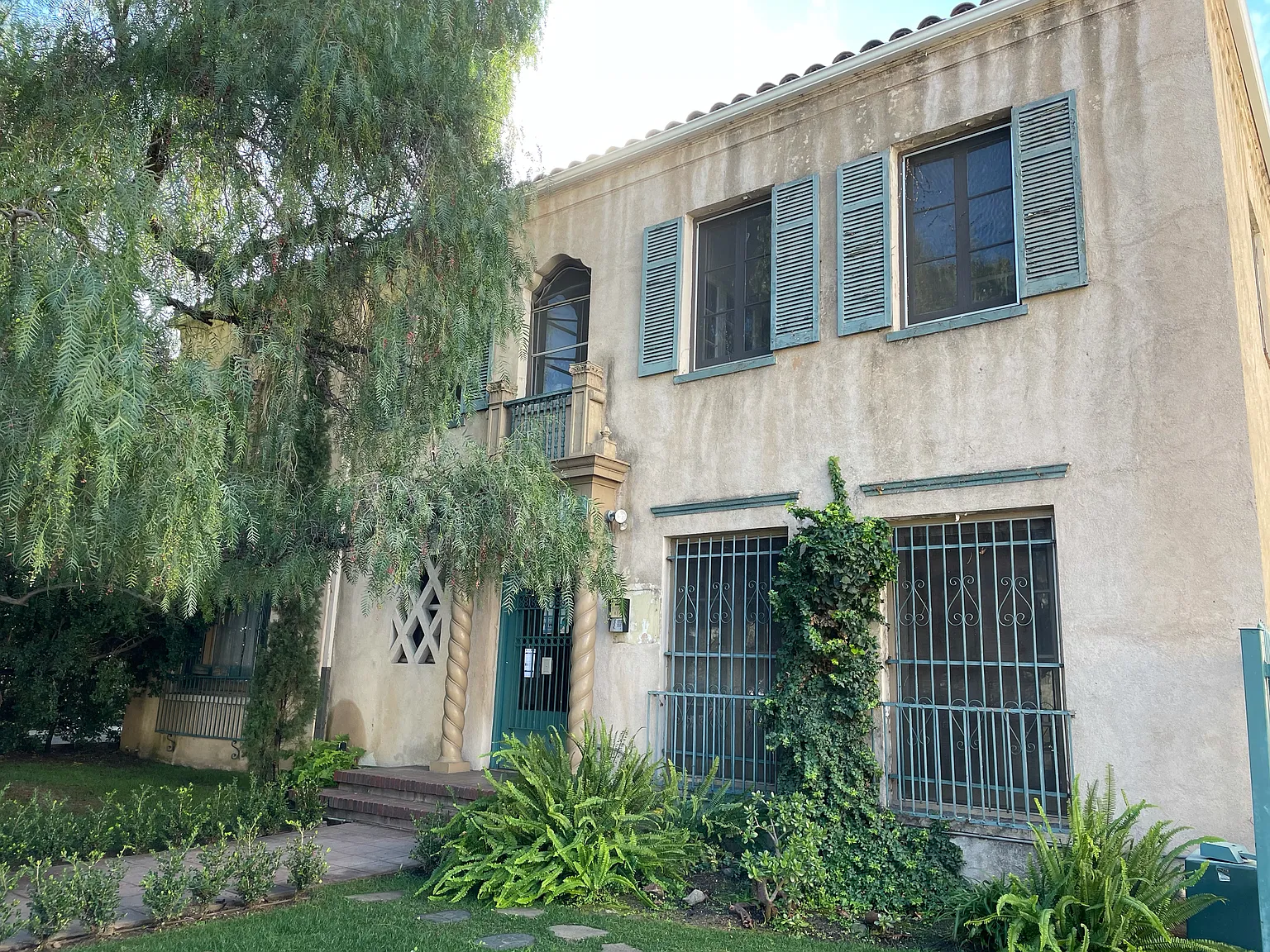 Navarre Hollywood Apartments — Photo 1