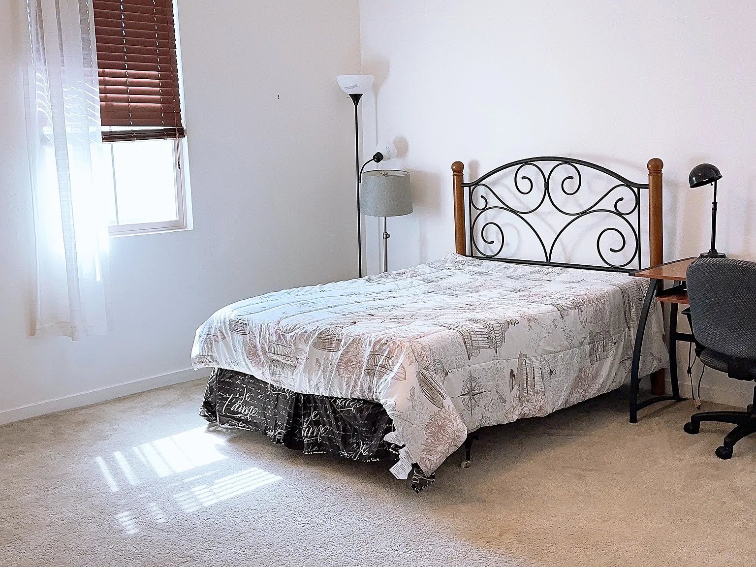5 bed, $750 — Photo 1