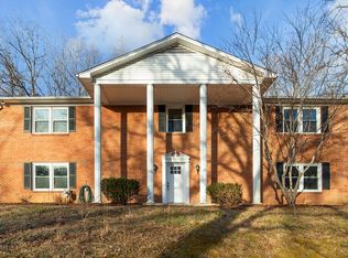 303 Rustling Oaks Dr, Waverly, TN 37185