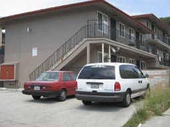 1st image of 4016 Winona Ave
