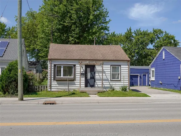 16 McNaughton Ave, Chatham Kent, ON N8A 1R8