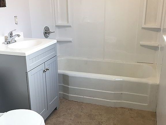 NEW main bathroom 