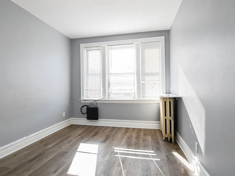 153 Sterling Ave #2R — Photo 11