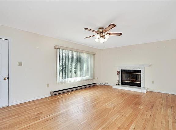 2nd image of 11 Tommy Ct