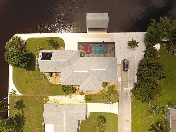 4th image of 2654 Mangrove St