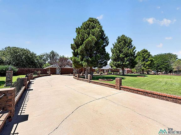 4th image of 2000 W Mescalero Rd