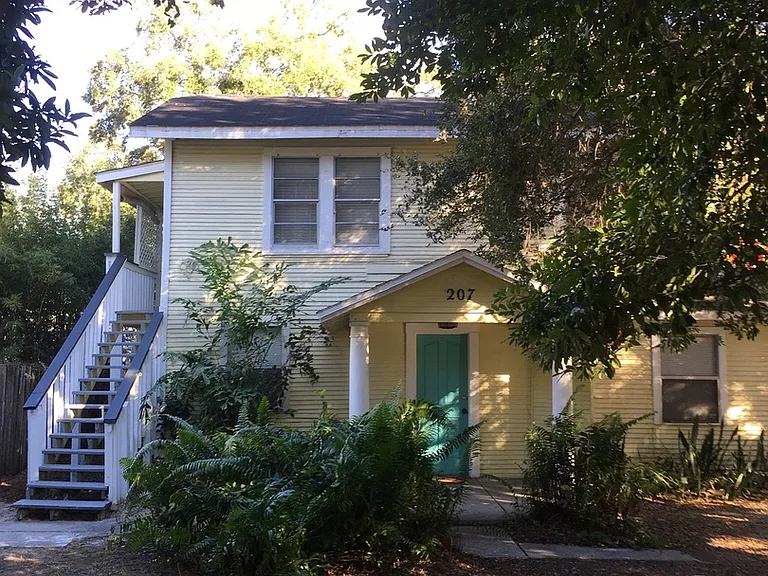 207 N Albany Ave — Photo 14