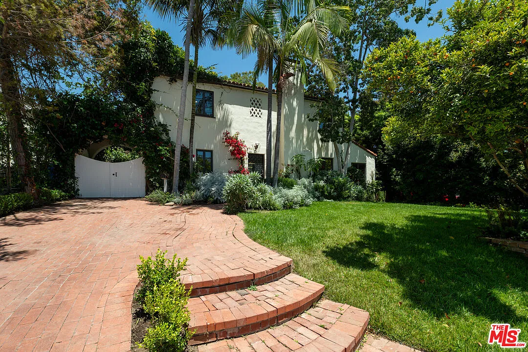4 bed, 3.5 bath, 2300 sqft, $25,000 — Photo 1