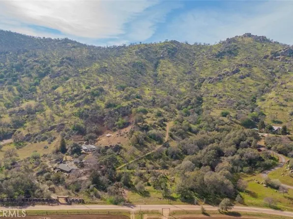 37087 Pebble Ln #44, Squaw Valley, CA 93675