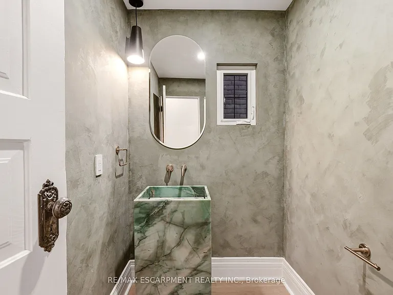 131 Markland St — Photo 24