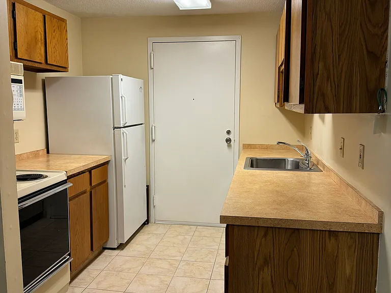 38 Silver Hill Ln #6 — Photo 5