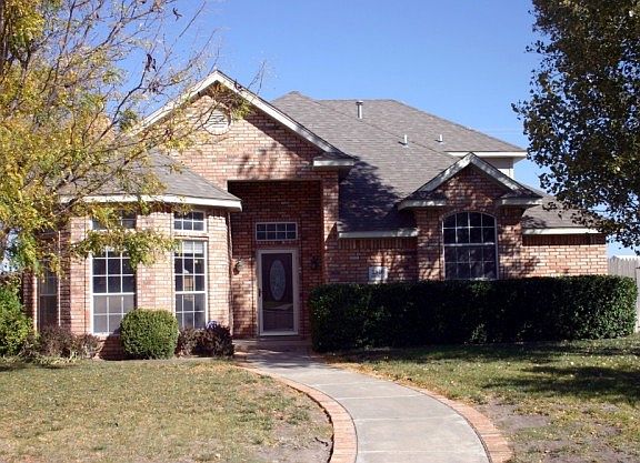 2nd image of 2516 Ashley Ln