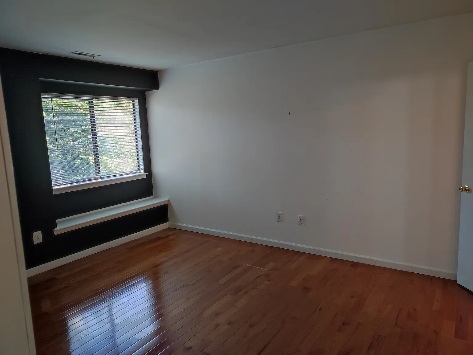 2 bed, 1112 sqft, $2,000 — Photo 4