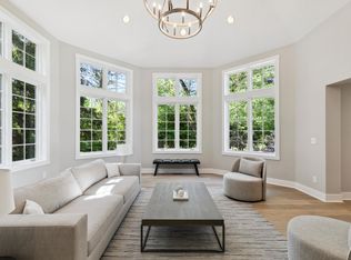 1110 W Valley Rd, Wayne, PA 19087