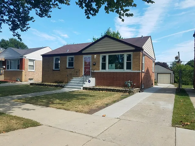 419 Geneva Ave photo 1