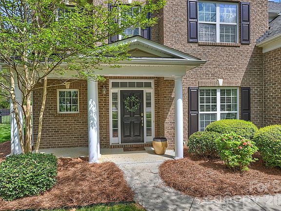 4th image of 9363 Leyton Dr