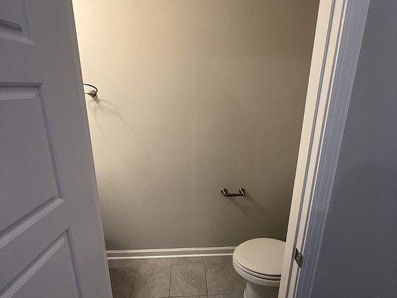 3rd image of 3236 Clemons Cir